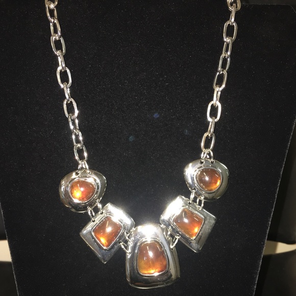 Beautiful statement necklace - Picture 2 of 2